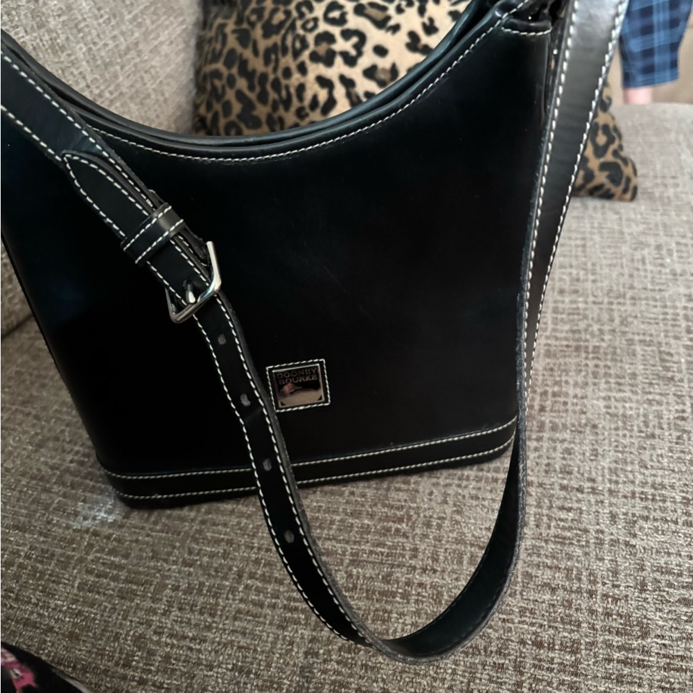 Dooney & Bourke Black Leather Shoulder Bag - Picture 5 of 5